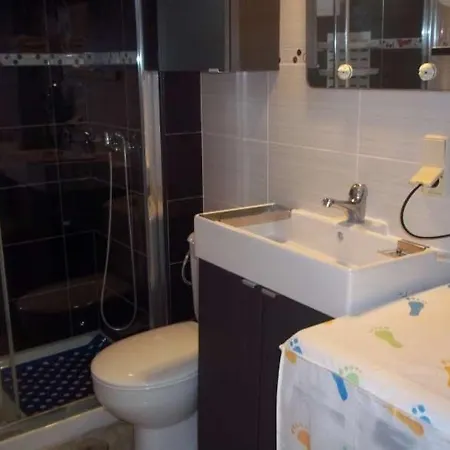 Апартаменти Puerto Del Carmen Sleeps 2 Pool Wifi Пуерто-дель-Кармен