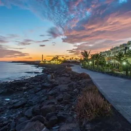 Puerto Del Carmen Sleeps 2 Pool Wifi Апартаменти