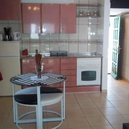 Apartamento Puerto Del Carmen Sleeps 2 Pool Wifi
